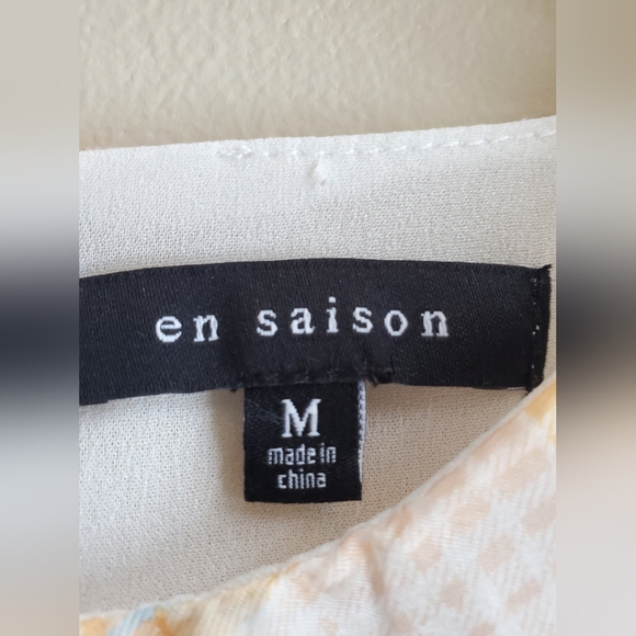 En Saison blouse plaid cream with hint of blue, babydoll fun puff sleeve - Picture 10 of 10